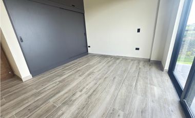 CASA CAMPRESTE EN ARRIENDO – UNIDAD SEMICERARDA
