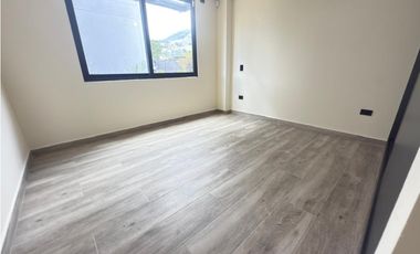 CASA CAMPRESTE EN ARRIENDO – UNIDAD SEMICERARDA