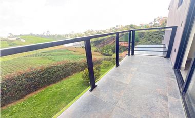 CASA CAMPRESTE EN ARRIENDO – UNIDAD SEMICERARDA