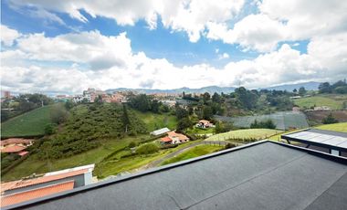 CASA CAMPRESTE EN ARRIENDO – UNIDAD SEMICERARDA