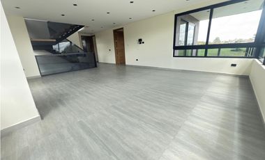 CASA CAMPRESTE EN ARRIENDO – UNIDAD SEMICERARDA