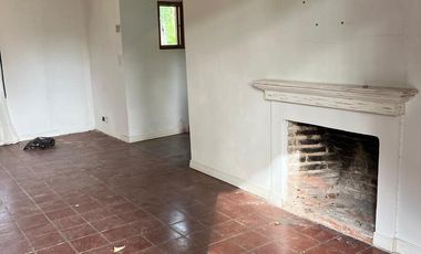 Alquiler de Casa 3 ambientes con jardin y cochera en  Bella Vista