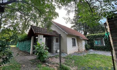 Alquiler de Casa 3 ambientes con jardin y cochera en  Bella Vista