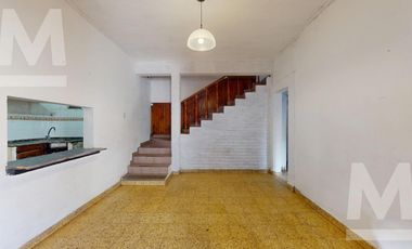 Venta de PH al frente en Tolosa!