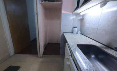 Venta Departamento en Almagro Monoambiente divido con cocina independiente