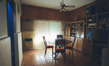 Venta Casa 6 ambientes Pablo Nogues Malvinas Argentinas con Pileta y Cochera