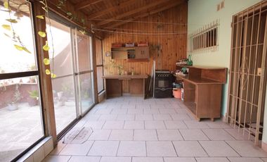 Venta Casa 6 ambientes Pablo Nogues Malvinas Argentinas con Pileta y Cochera
