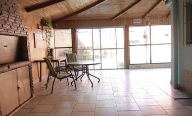 Venta Casa 6 ambientes Pablo Nogues Malvinas Argentinas con Pileta y Cochera