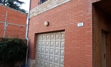 Venta Casa 6 ambientes Pablo Nogues Malvinas Argentinas con Pileta y Cochera