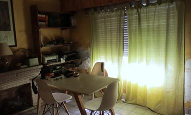 Venta Casa 6 ambientes Pablo Nogues Malvinas Argentinas con Pileta y Cochera