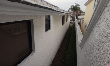SE RENTA CASA EN CONDADO DE SAYAVEDRA