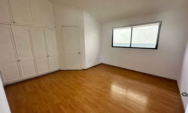 SE RENTA CASA EN CONDADO DE SAYAVEDRA