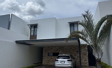 Casa en Venta en Privada Porto Alegre, Santa Gertrudis, Cabo Norte