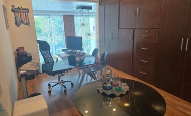 Casa con uso de suelo en Venta en Miramontes