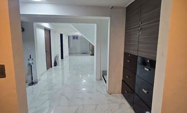 Casa con uso de suelo en Venta en Miramontes