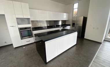 Espectacular Casa en Conjunto