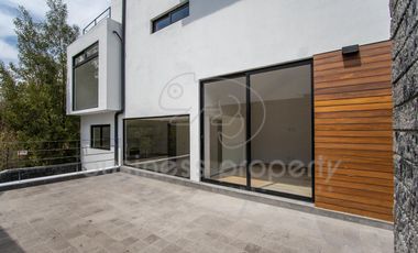 Hermosa Casa dentro de la Sexta Sección de Lomas Verdes
