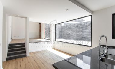 Hermosa Casa dentro de la Sexta Sección de Lomas Verdes