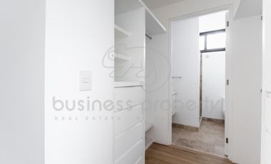 Hermosa Casa dentro de la Sexta Sección de Lomas Verdes