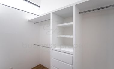 Hermosa Casa dentro de la Sexta Sección de Lomas Verdes