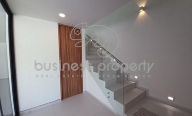 Hermosa Casa en Moncayo excelentes espacios y muy iluminada