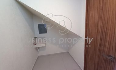 Hermosa Casa en Moncayo excelentes espacios y muy iluminada