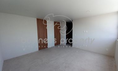 Hermosa Casa en Moncayo excelentes espacios y muy iluminada