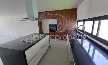 Hermosa Casa en Moncayo excelentes espacios y muy iluminada