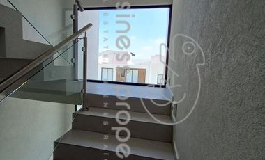 Hermosa Casa en Moncayo excelentes espacios y muy iluminada