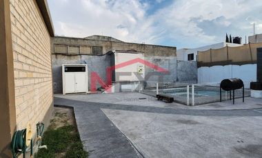 Venta de Local área comercial al frente, Palapa y Alberca