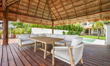 Casa en Renta frente a laguna de 4 recamaras amueblada en Isla Dorada Cancun Zona Hotelera