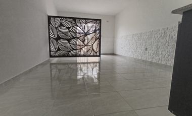 CASTELAR PH EN VENTA CON PATIO Y COCHERA APTO PROFESIONAL Y APTO CREDITO  UN AMBIENTE.