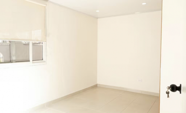 SE VENDE CASA EN URBANIZACION DON BOSCO DE 2 HABITACIONES REMODELADA