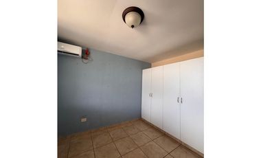 Venta de Casa en Brisas del Golf Arraijan