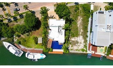 Casa de lujo en Renta Puerto Cancun Canales de 4 recamaras Amueblada en Cancun