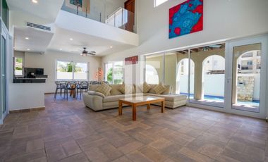 Casa en Isla Mujeres en Venta de 8 Recamaras Amueblada de Lujo para Renta Vacacional
