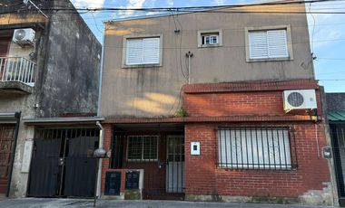 Casa 3 dormi-cochera-patio + dpto 2 dormi en venta