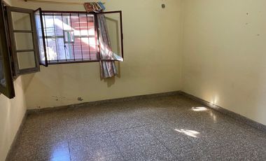 Casa 3 dormi-cochera-patio + dpto 2 dormi en venta