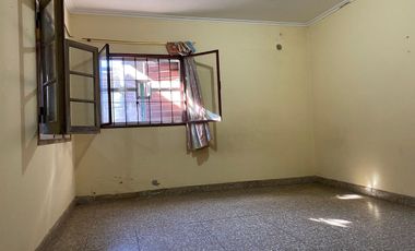 Casa 3 dormi-cochera-patio + dpto 2 dormi en venta