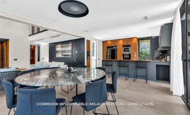 Casa 6 ambientes 717 m² en venta con cochera en Adrogué