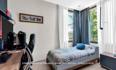 Casa 6 ambientes 717 m² en venta con cochera en Adrogué
