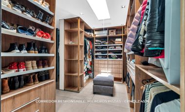 Casa 6 ambientes 717 m² en venta con cochera en Adrogué
