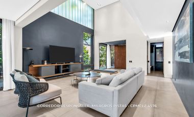 Casa 6 ambientes 717 m² en venta con cochera en Adrogué