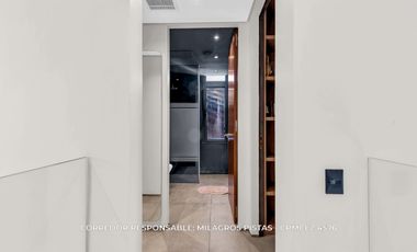 Casa 6 ambientes 717 m² en venta con cochera en Adrogué