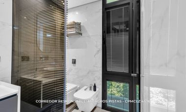 Casa 6 ambientes 717 m² en venta con cochera en Adrogué