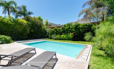 Casa 6 ambientes 717 m² en venta con cochera en Adrogué