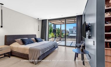 Casa 6 ambientes 717 m² en venta con cochera en Adrogué