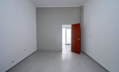 VENTA DE CASA  REFACCIONADA EN FOMENTO 9 DE JULIO