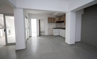 VENTA DE CASA  REFACCIONADA EN FOMENTO 9 DE JULIO