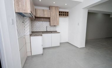 VENTA DE CASA  REFACCIONADA EN FOMENTO 9 DE JULIO
